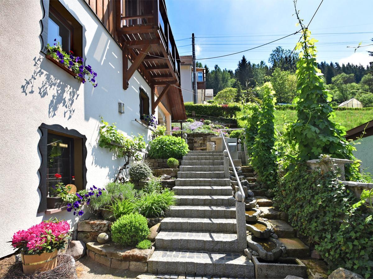 Quaint Farmhouse In Langenbach Near The Lake 外观 照片
